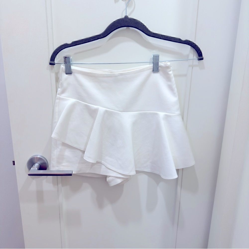 Zara White Ruffle Flap Skort Size XS